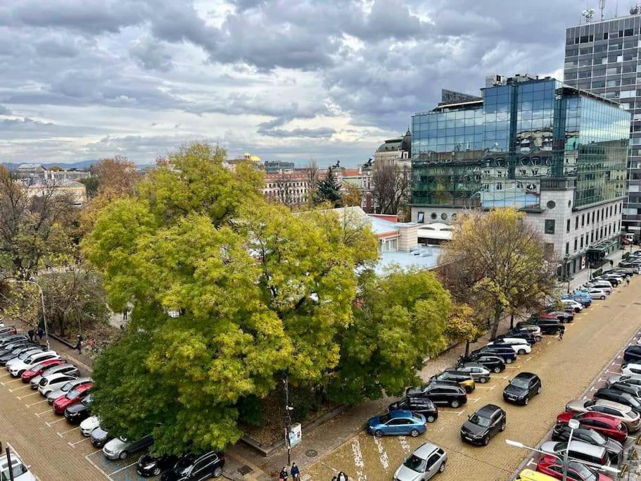 Location ! Location ! Location ! City Garden View Apartment Sofia Exterior photo
